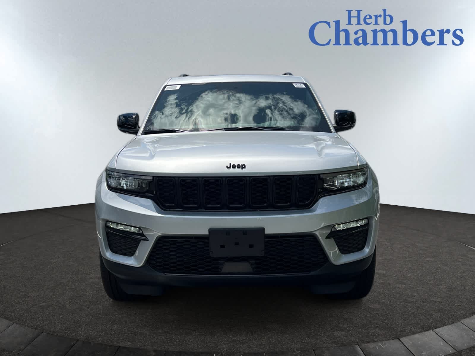 new 2025 Jeep Grand Cherokee car, priced at $50,735