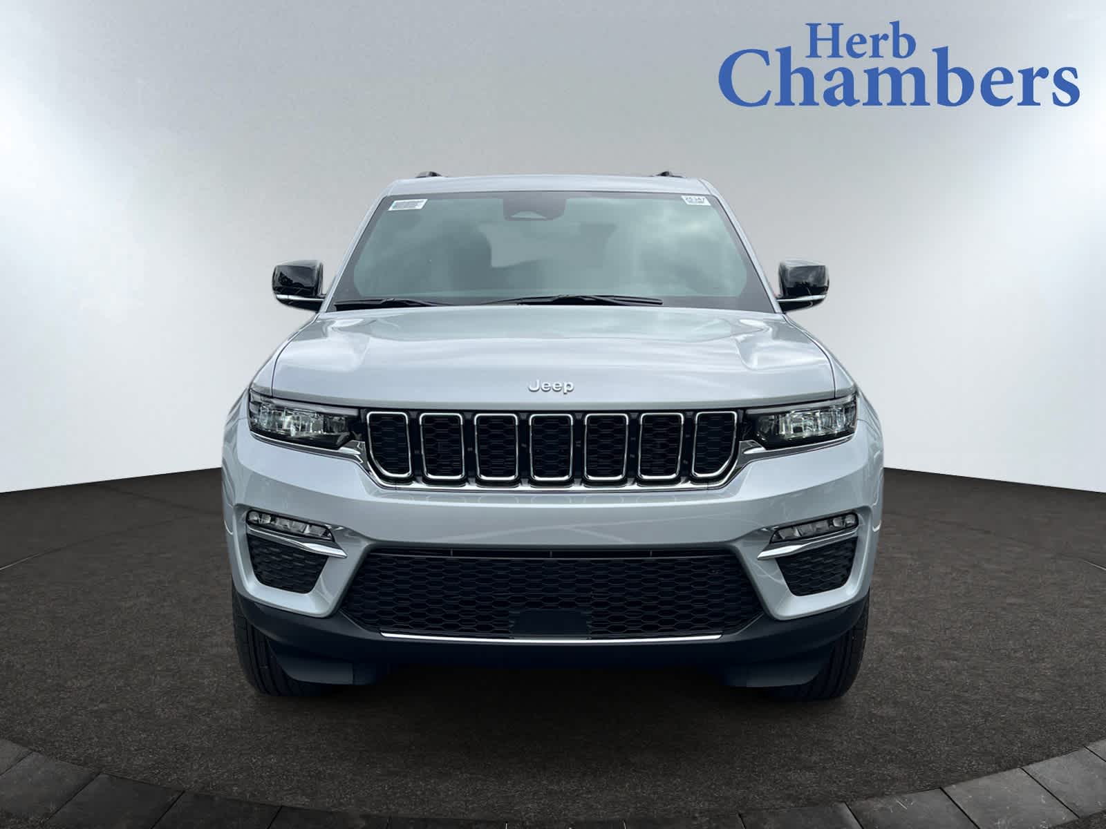 new 2025 Jeep Grand Cherokee car, priced at $48,010