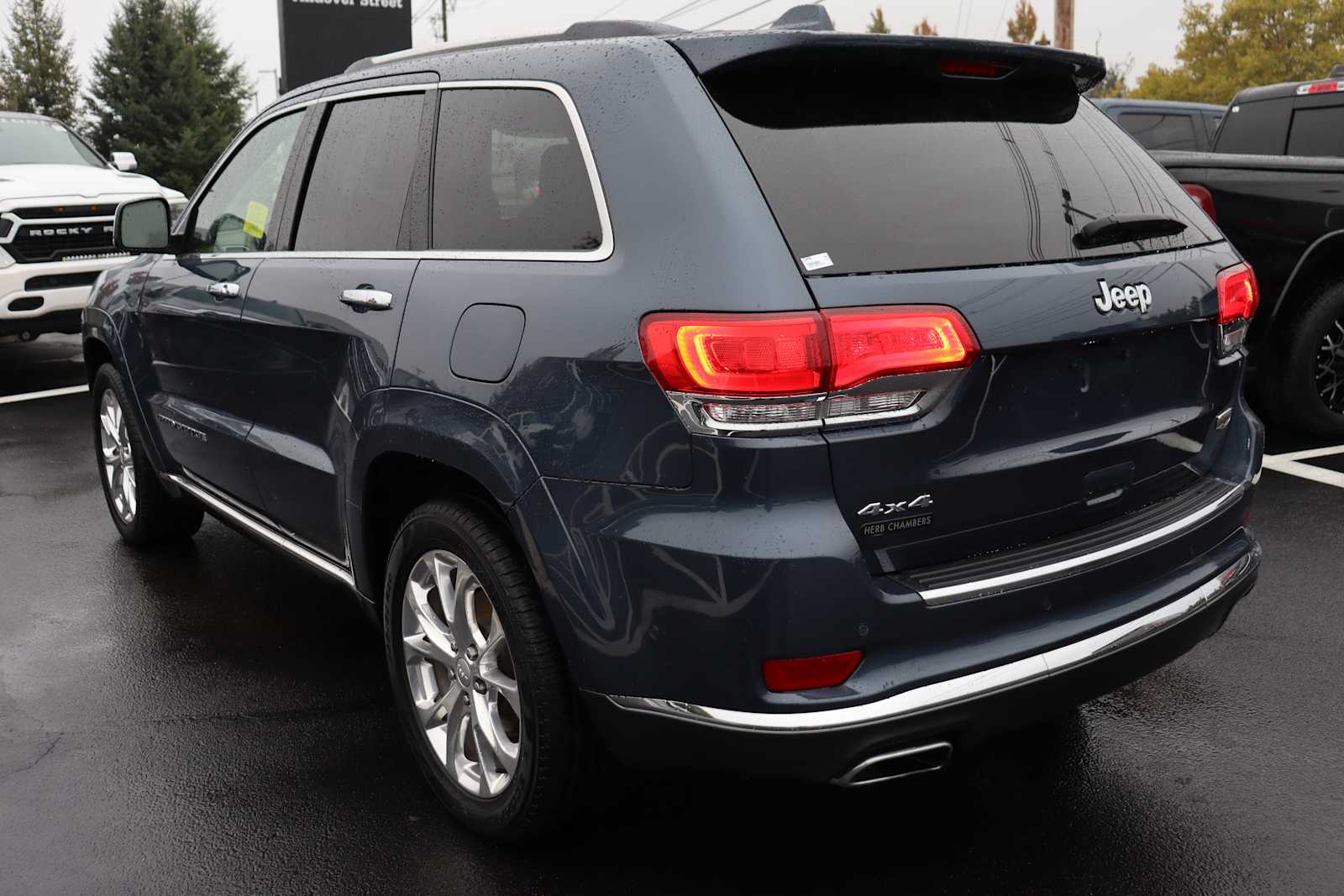 used 2020 Jeep Grand Cherokee car, priced at $28,798