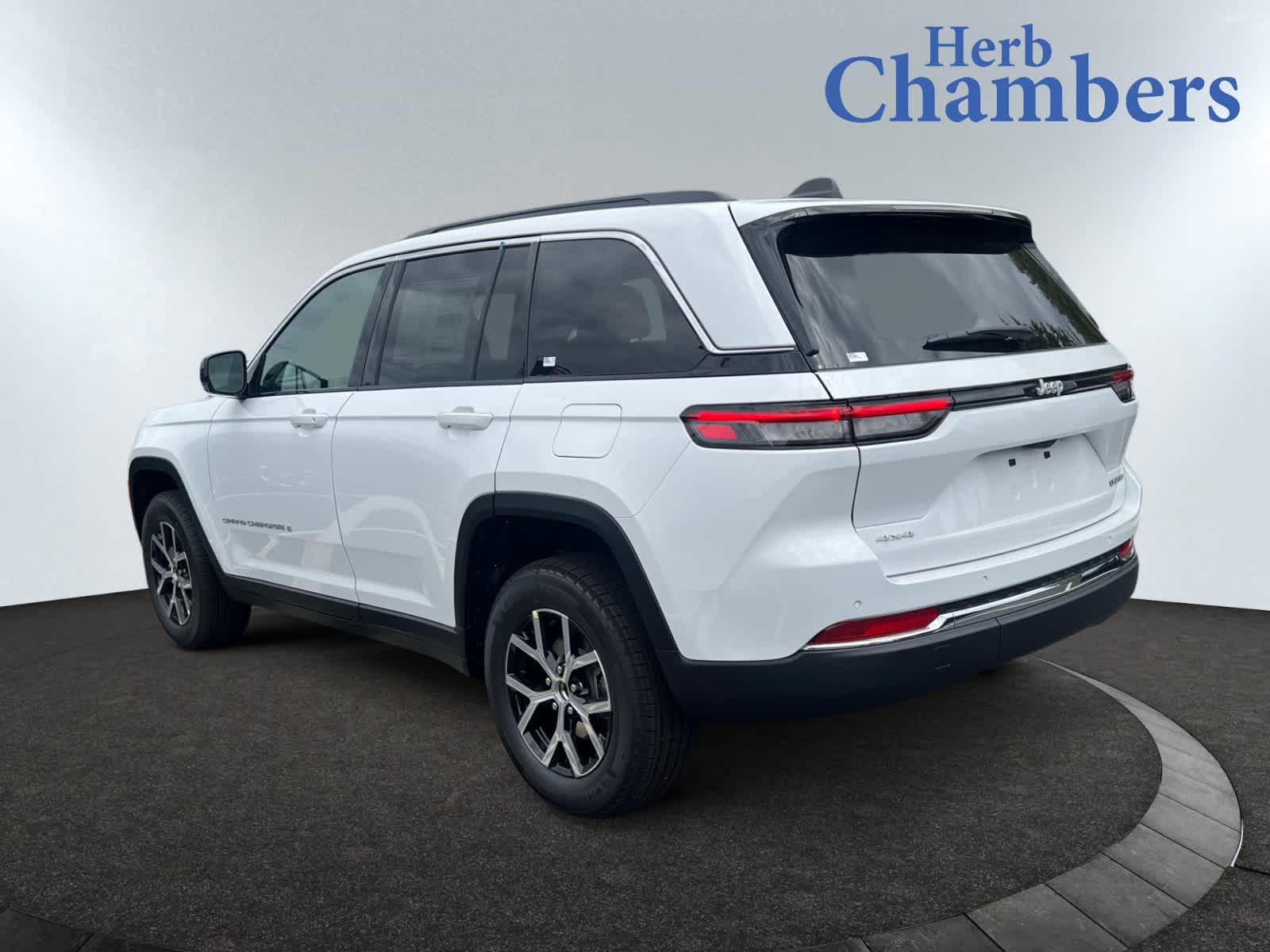 new 2025 Jeep Grand Cherokee car, priced at $48,410