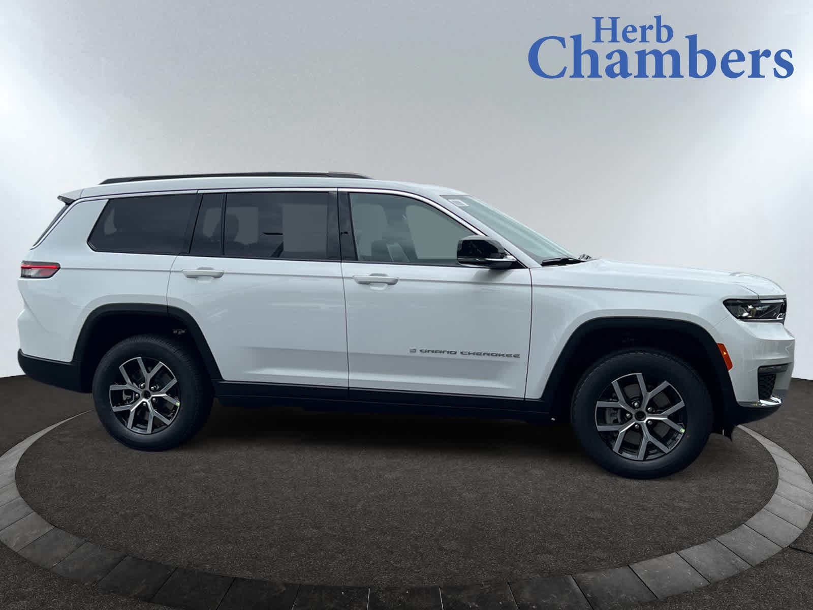 new 2025 Jeep Grand Cherokee car, priced at $49,515