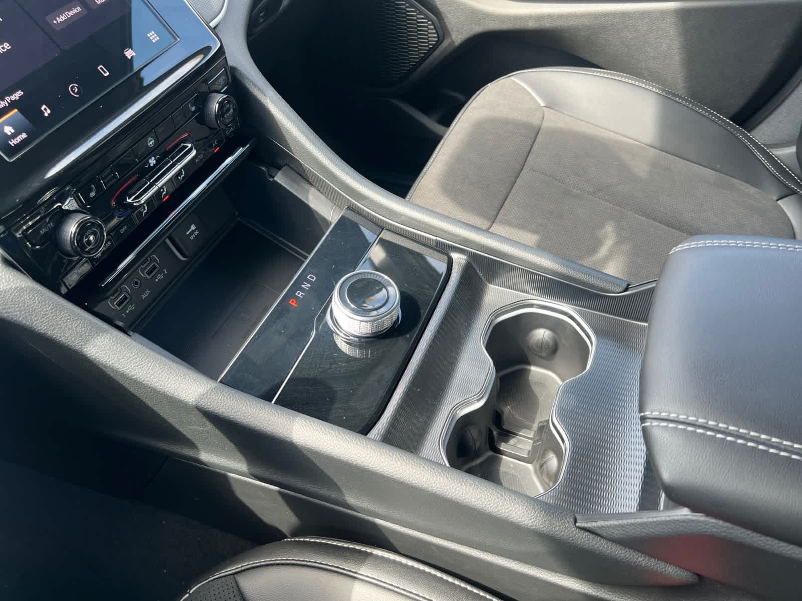 new 2024 Jeep Grand Cherokee car, priced at $39,995