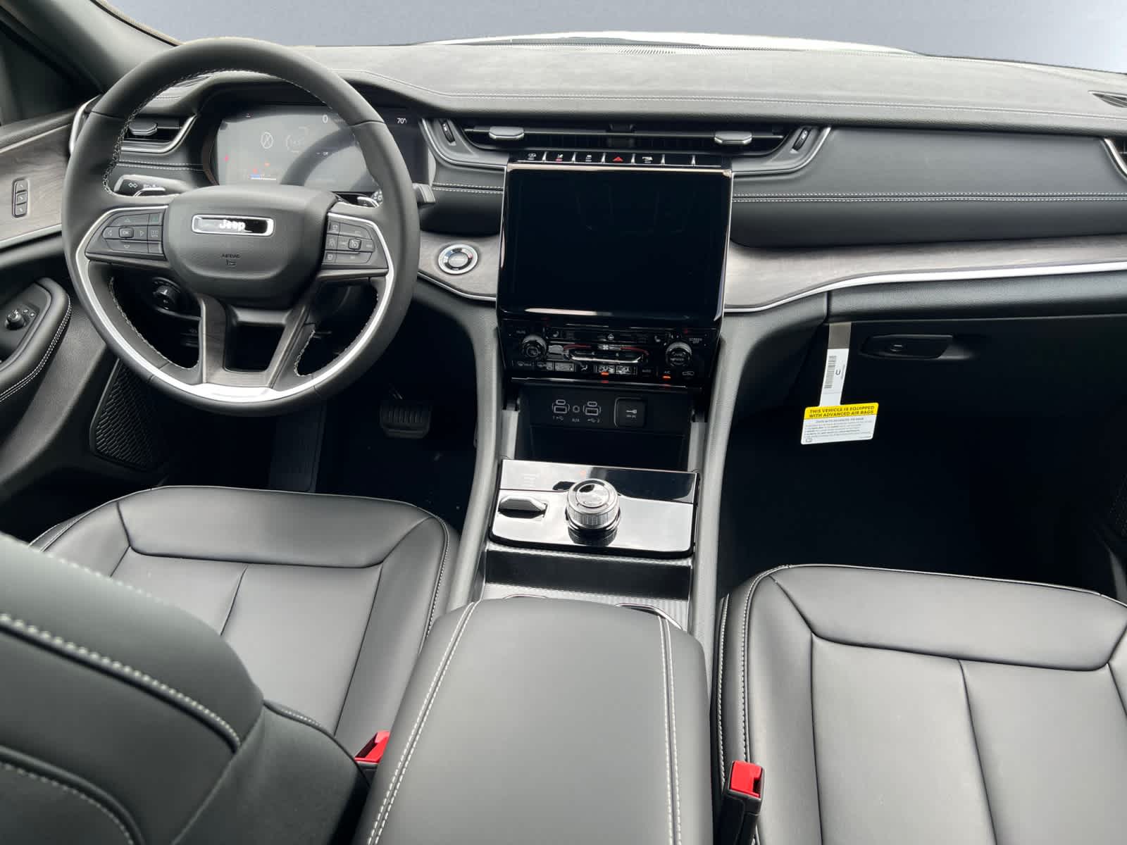new 2025 Jeep Grand Cherokee car, priced at $49,415