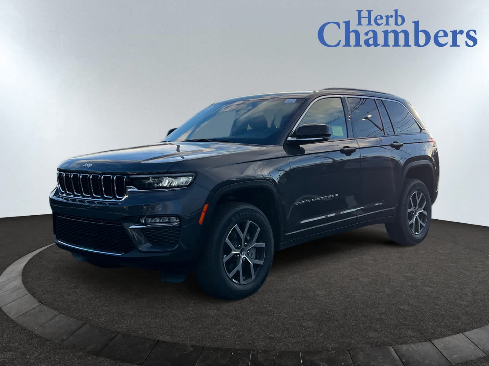 new 2025 Jeep Grand Cherokee car, priced at $48,710