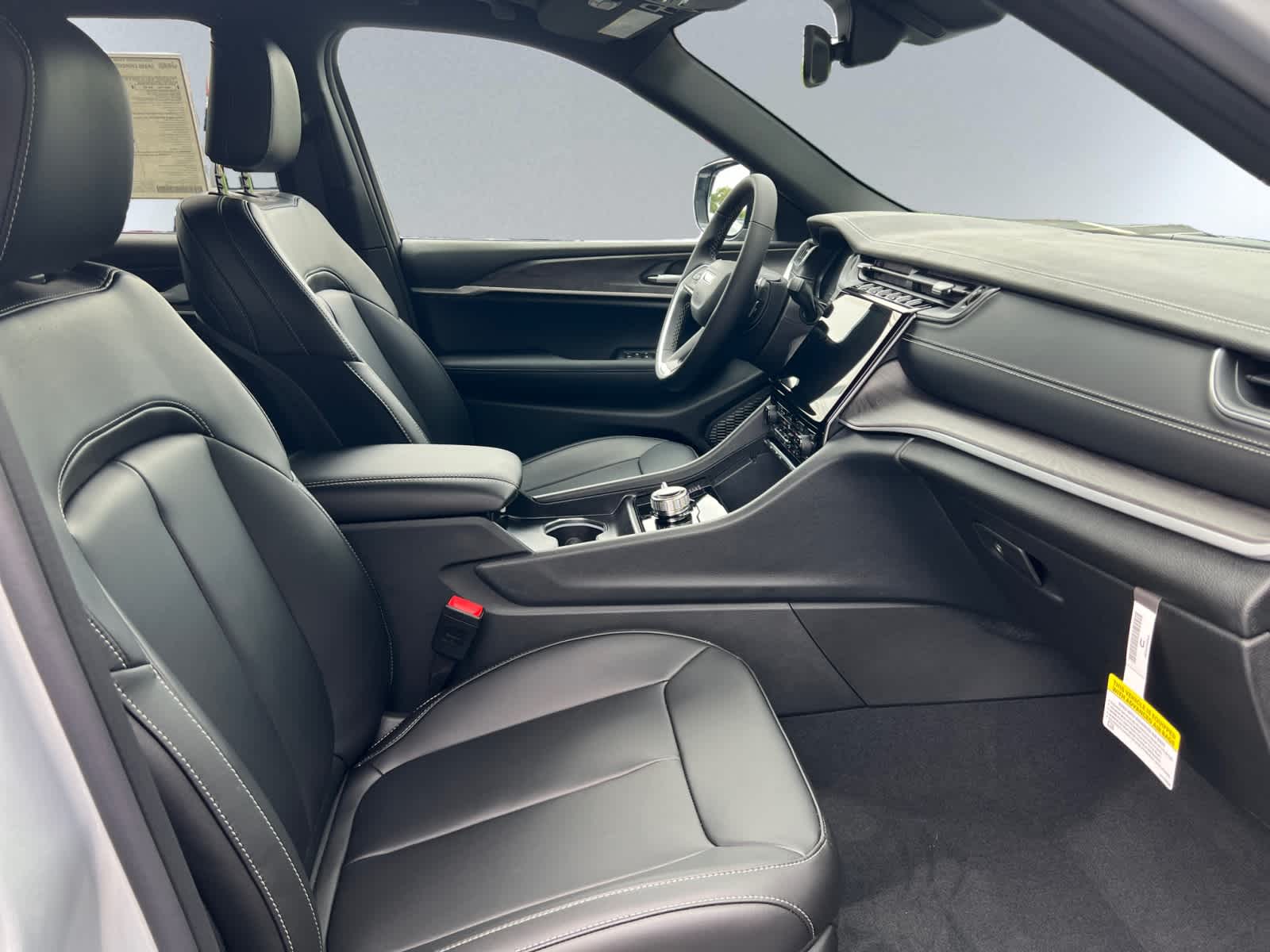 new 2025 Jeep Grand Cherokee car, priced at $50,110