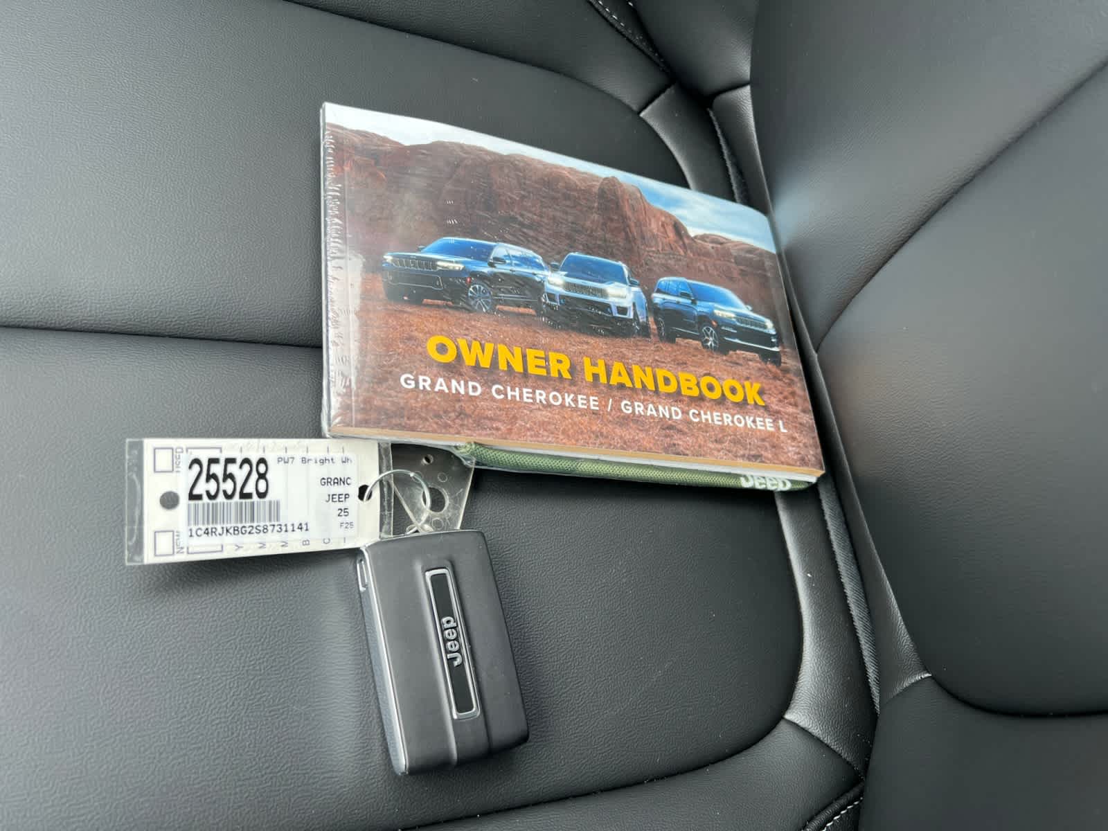 new 2025 Jeep Grand Cherokee car, priced at $49,515