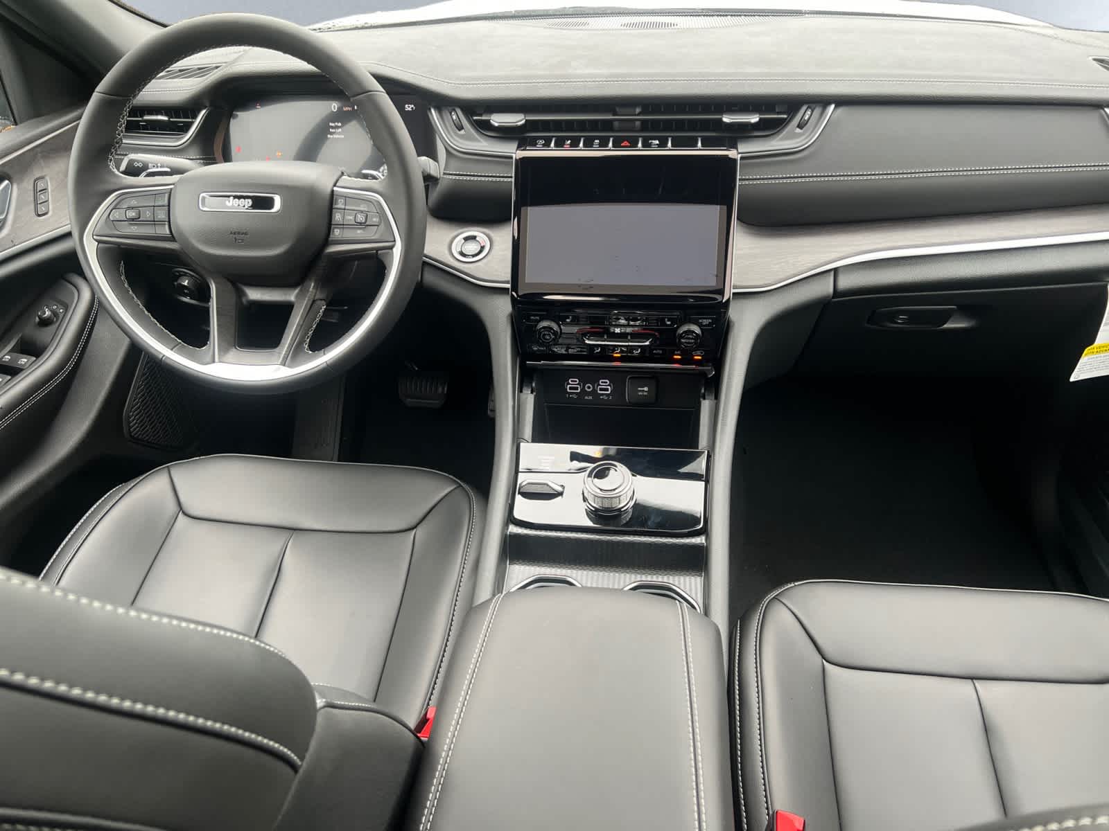 new 2025 Jeep Grand Cherokee car, priced at $49,415