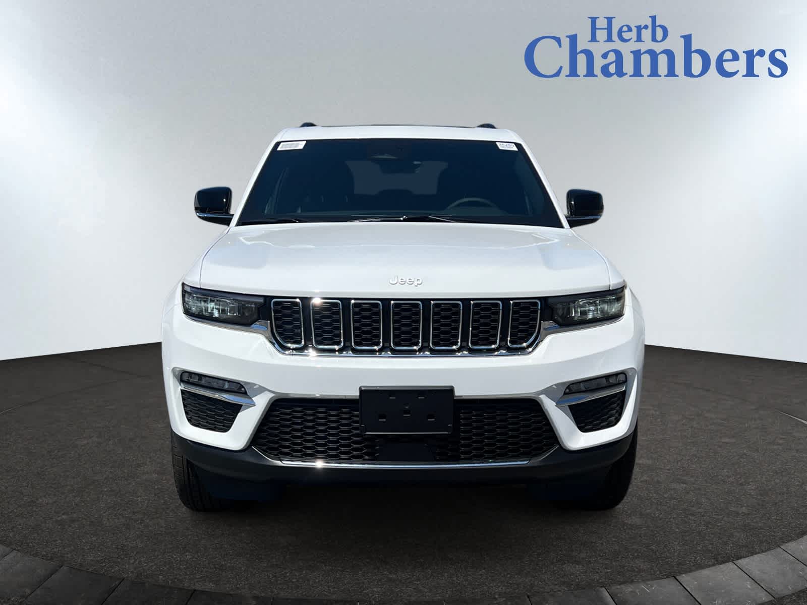 new 2025 Jeep Grand Cherokee car, priced at $49,415
