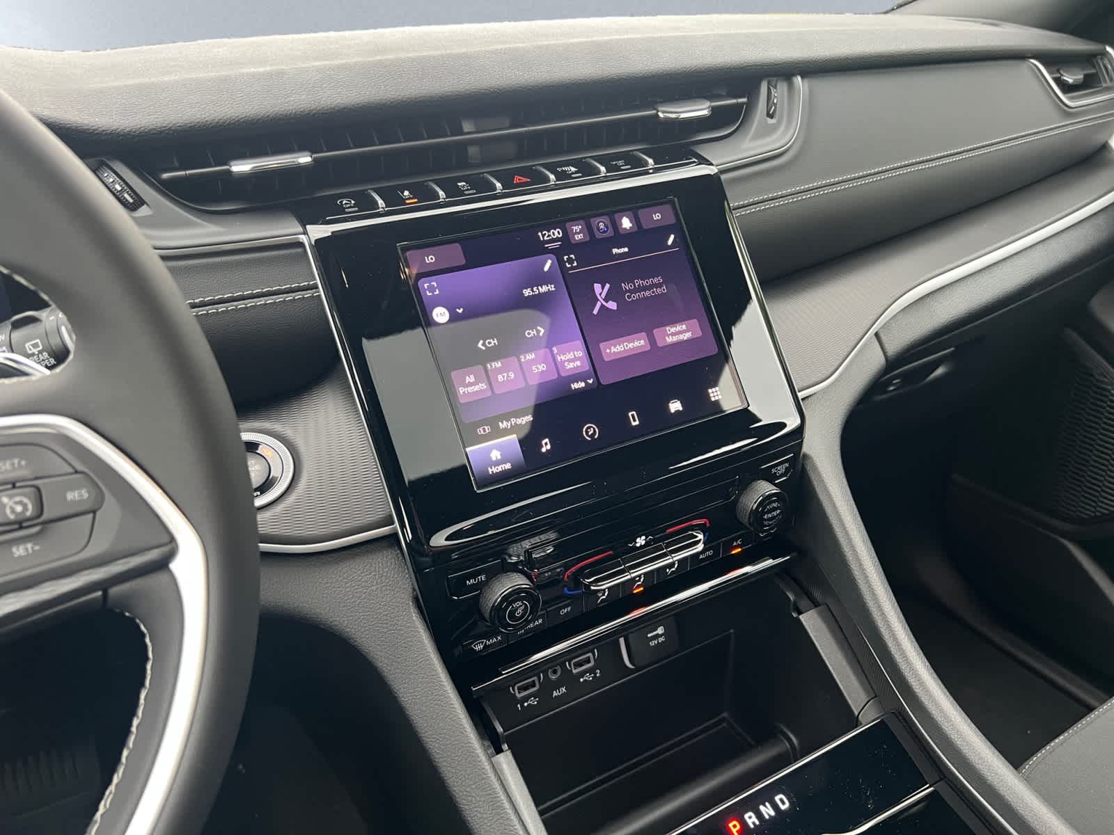 new 2025 Jeep Grand Cherokee car, priced at $42,375