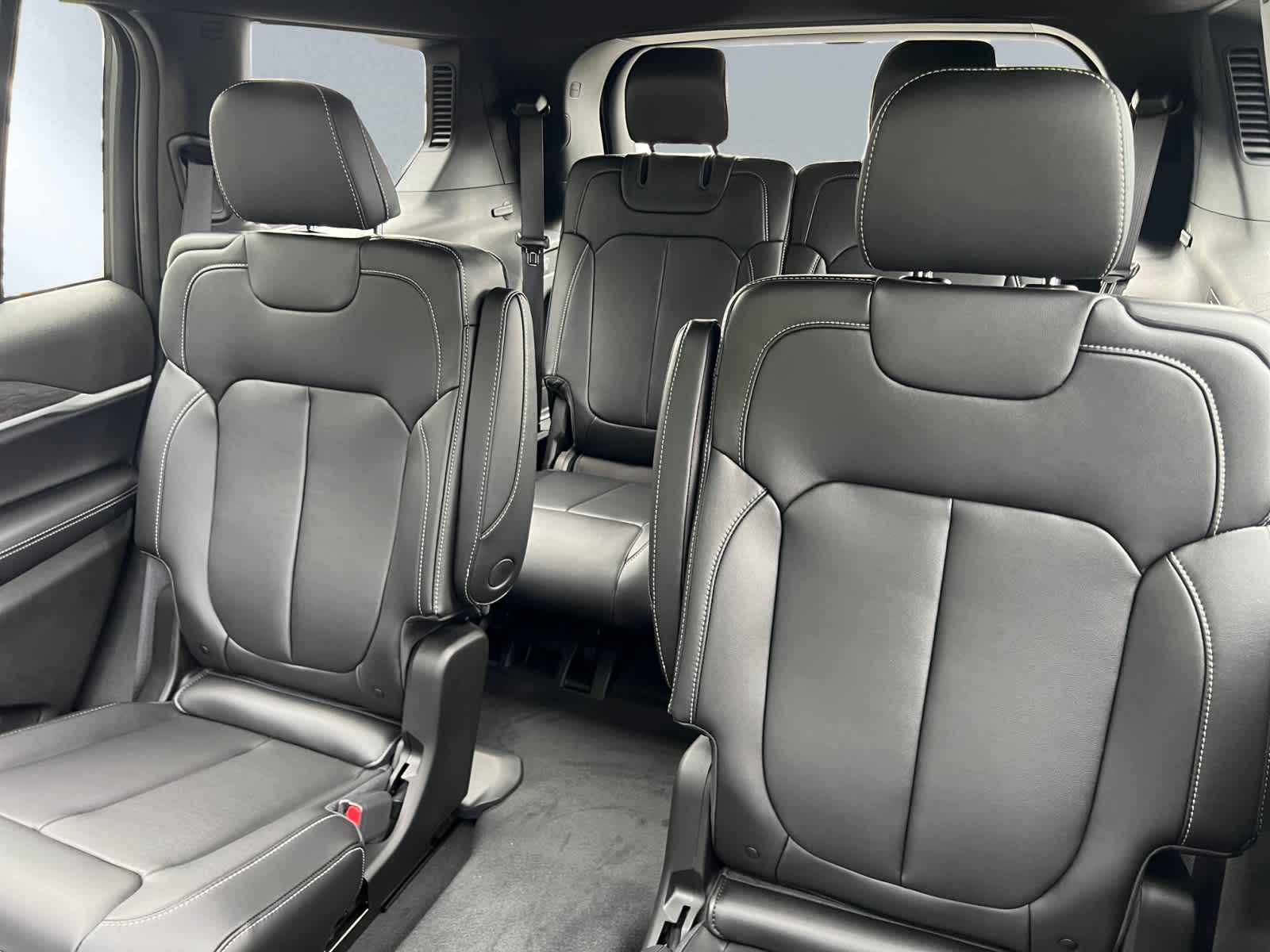 new 2025 Jeep Grand Cherokee car, priced at $50,110