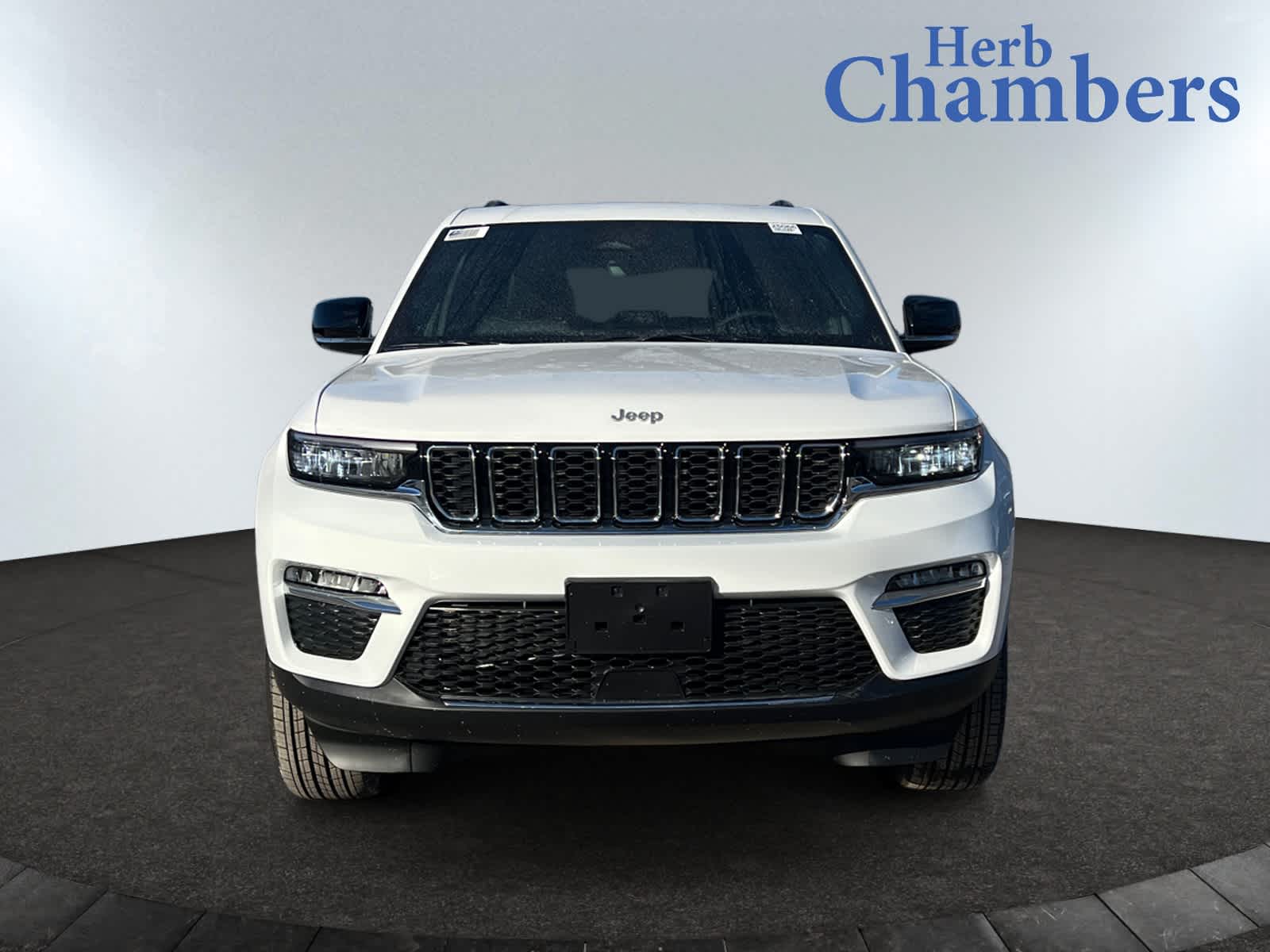 new 2025 Jeep Grand Cherokee car, priced at $47,415