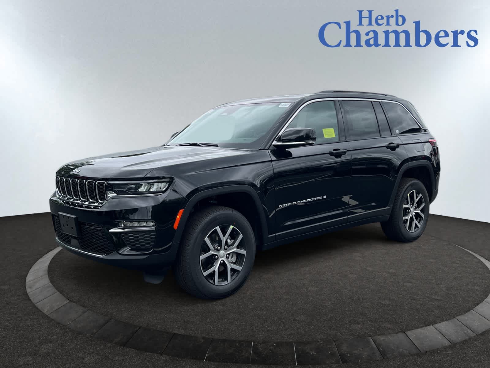 new 2025 Jeep Grand Cherokee car, priced at $50,010