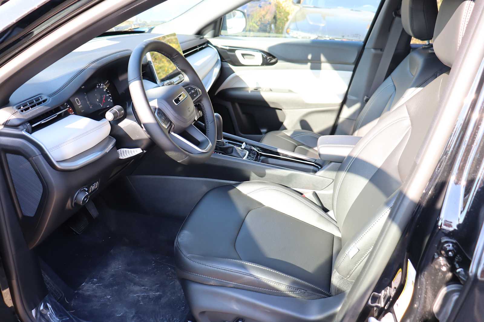 new 2025 Jeep Compass car, priced at $34,284