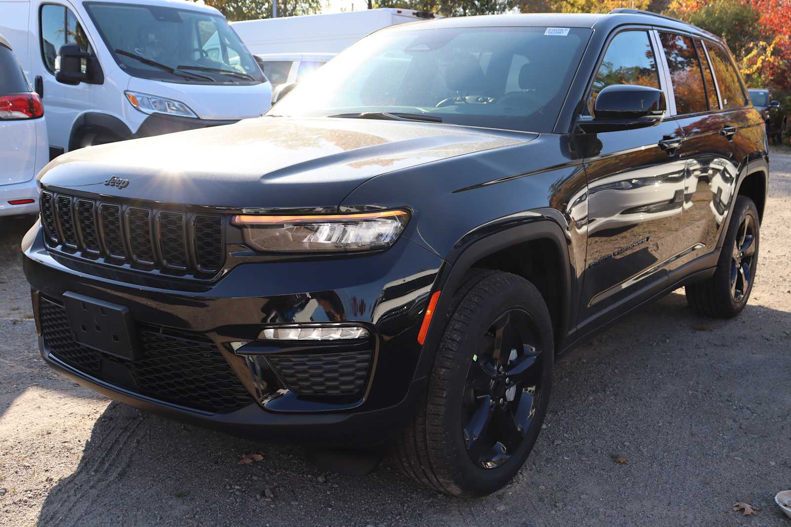 new 2025 Jeep Grand Cherokee car, priced at $49,584