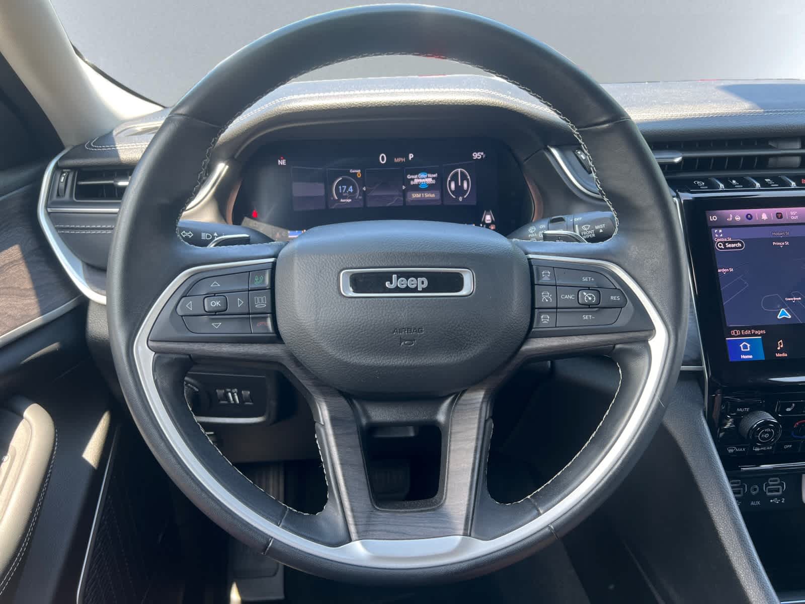 used 2022 Jeep Grand Cherokee car, priced at $35,998