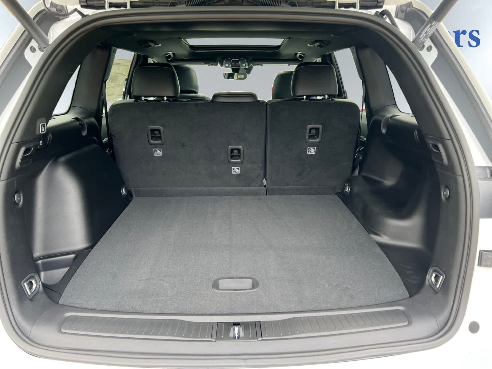 new 2025 Jeep Grand Cherokee car, priced at $49,415