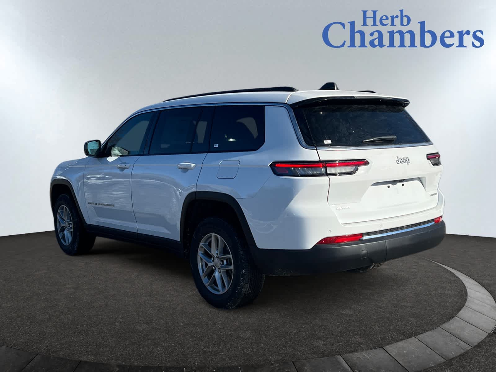 new 2025 Jeep Grand Cherokee car, priced at $42,280