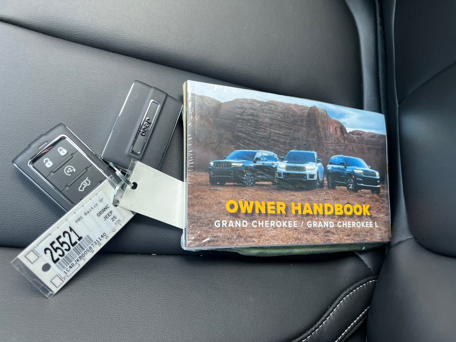 new 2025 Jeep Grand Cherokee car, priced at $50,110