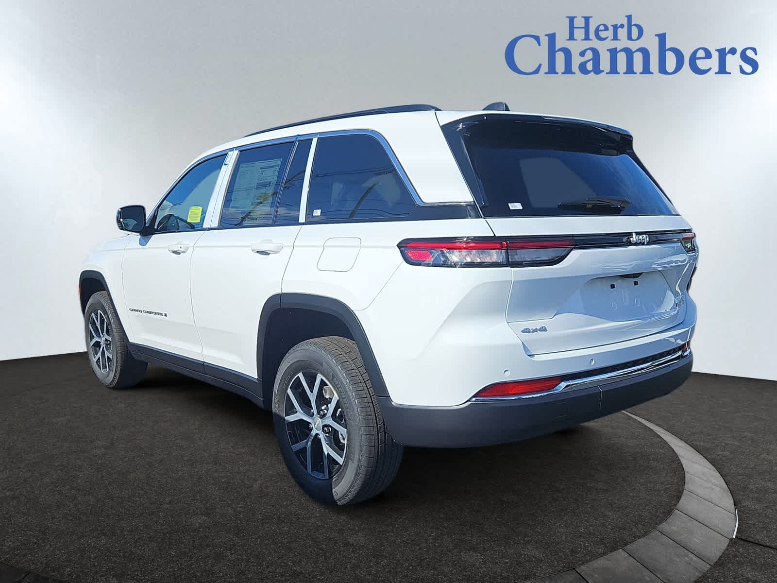 new 2025 Jeep Grand Cherokee car, priced at $46,264