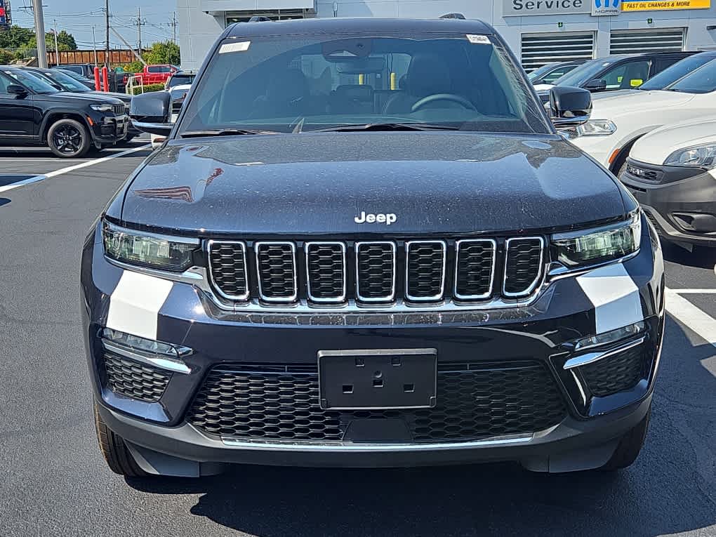 new 2024 Jeep Grand Cherokee car, priced at $49,859