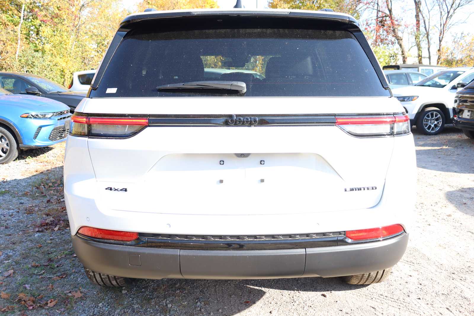 new 2025 Jeep Grand Cherokee car, priced at $48,989