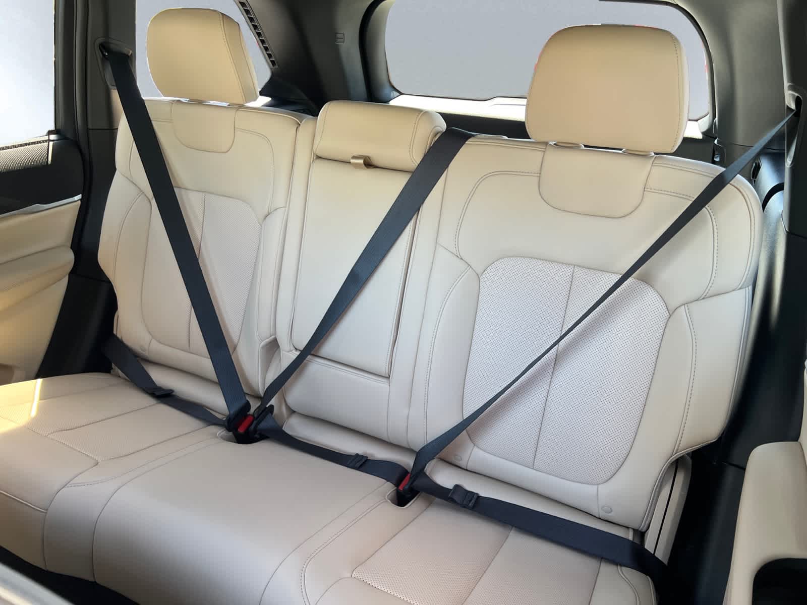 new 2025 Jeep Grand Cherokee car, priced at $52,935