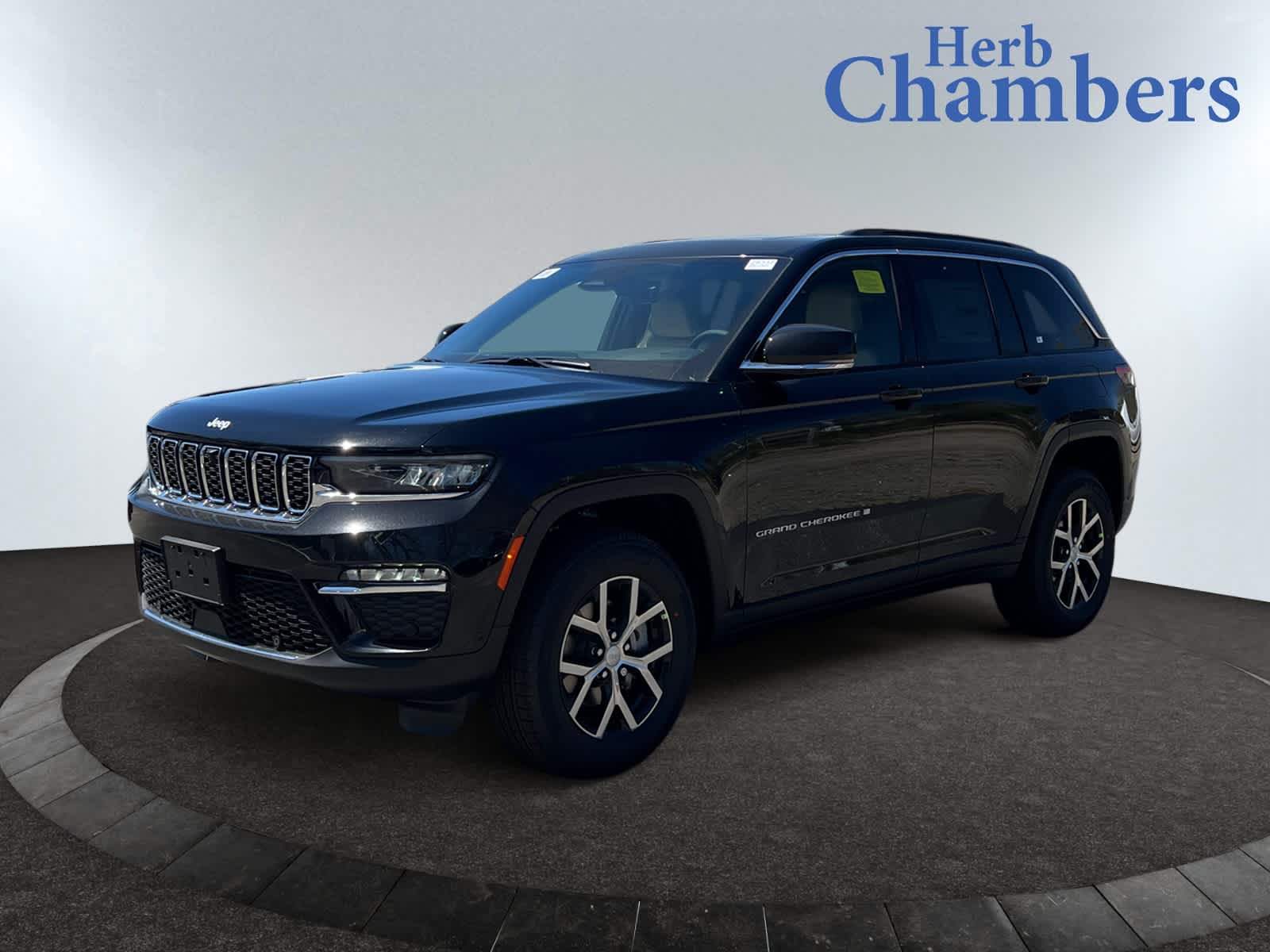 new 2025 Jeep Grand Cherokee car, priced at $52,935
