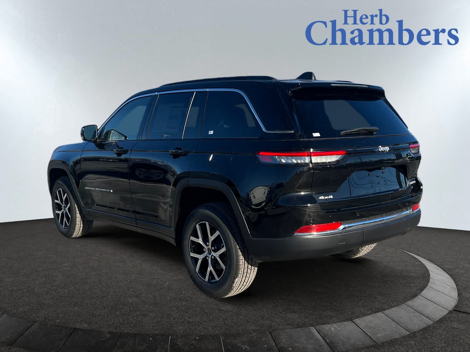 new 2025 Jeep Grand Cherokee car, priced at $48,010