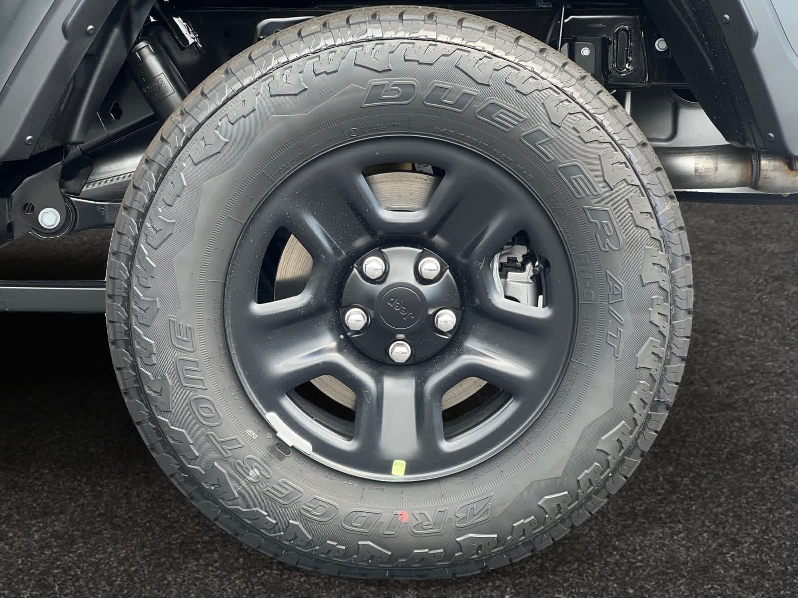 new 2025 Jeep Gladiator car, priced at $45,105