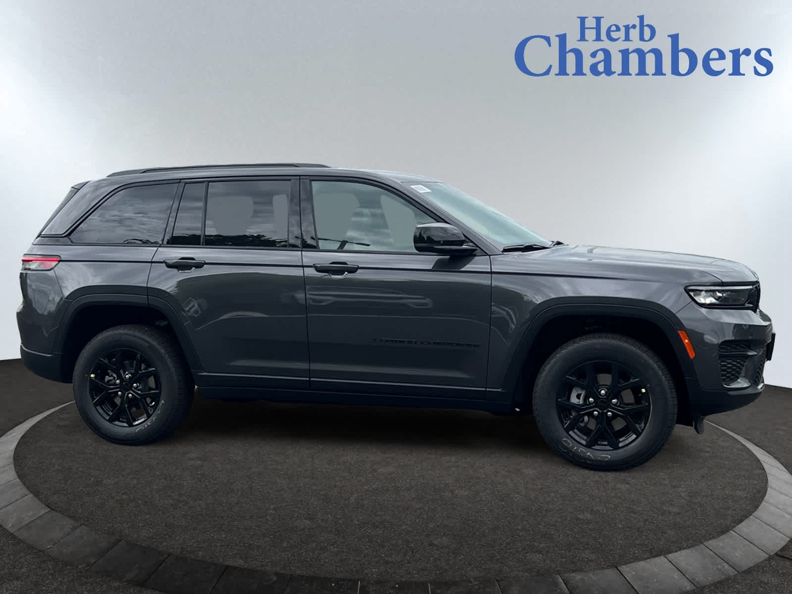 new 2025 Jeep Grand Cherokee car, priced at $44,230