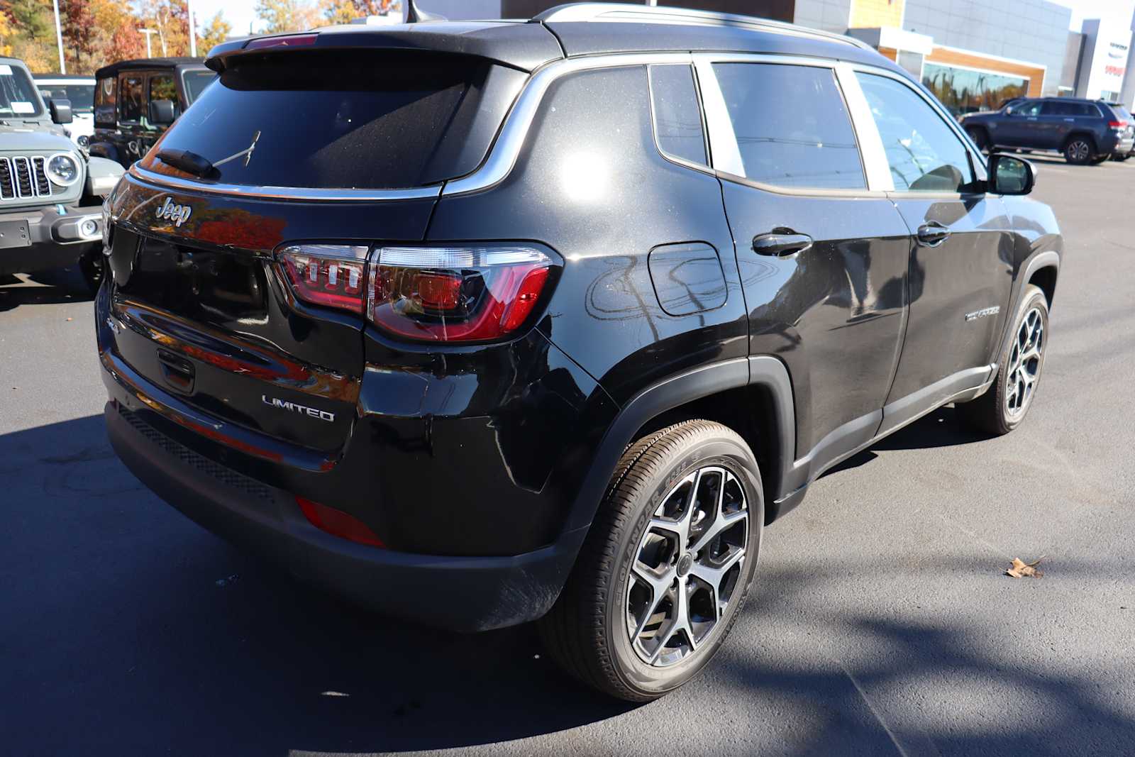 new 2025 Jeep Compass car, priced at $34,284