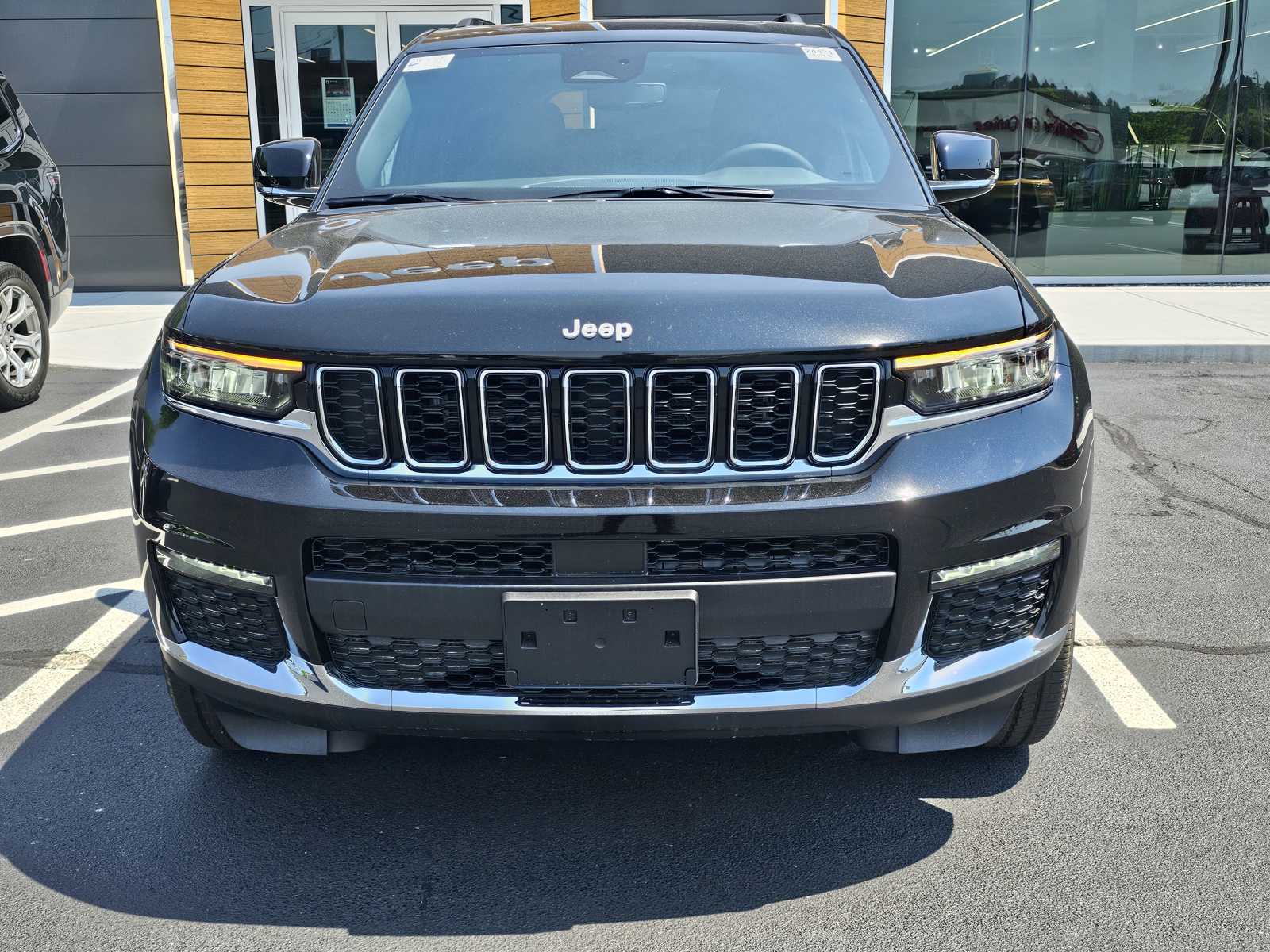 new 2024 Jeep Grand Cherokee car, priced at $54,584