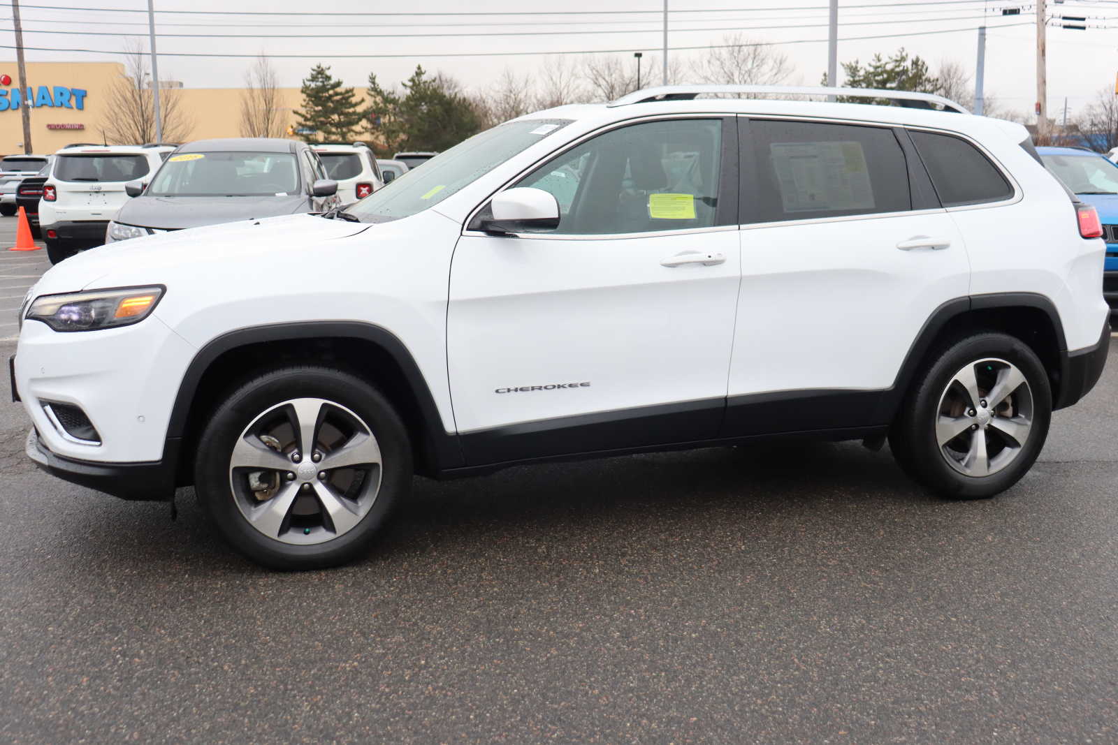 used 2021 Jeep Cherokee car, priced at $25,198