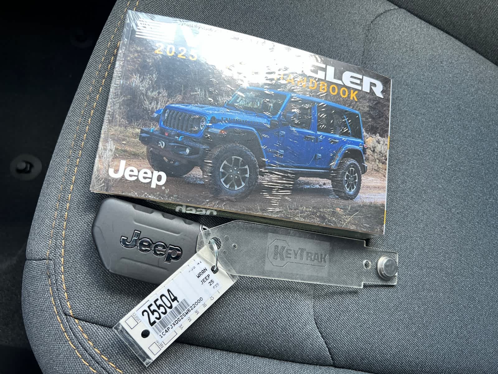 new 2025 Jeep Wrangler car, priced at $54,690