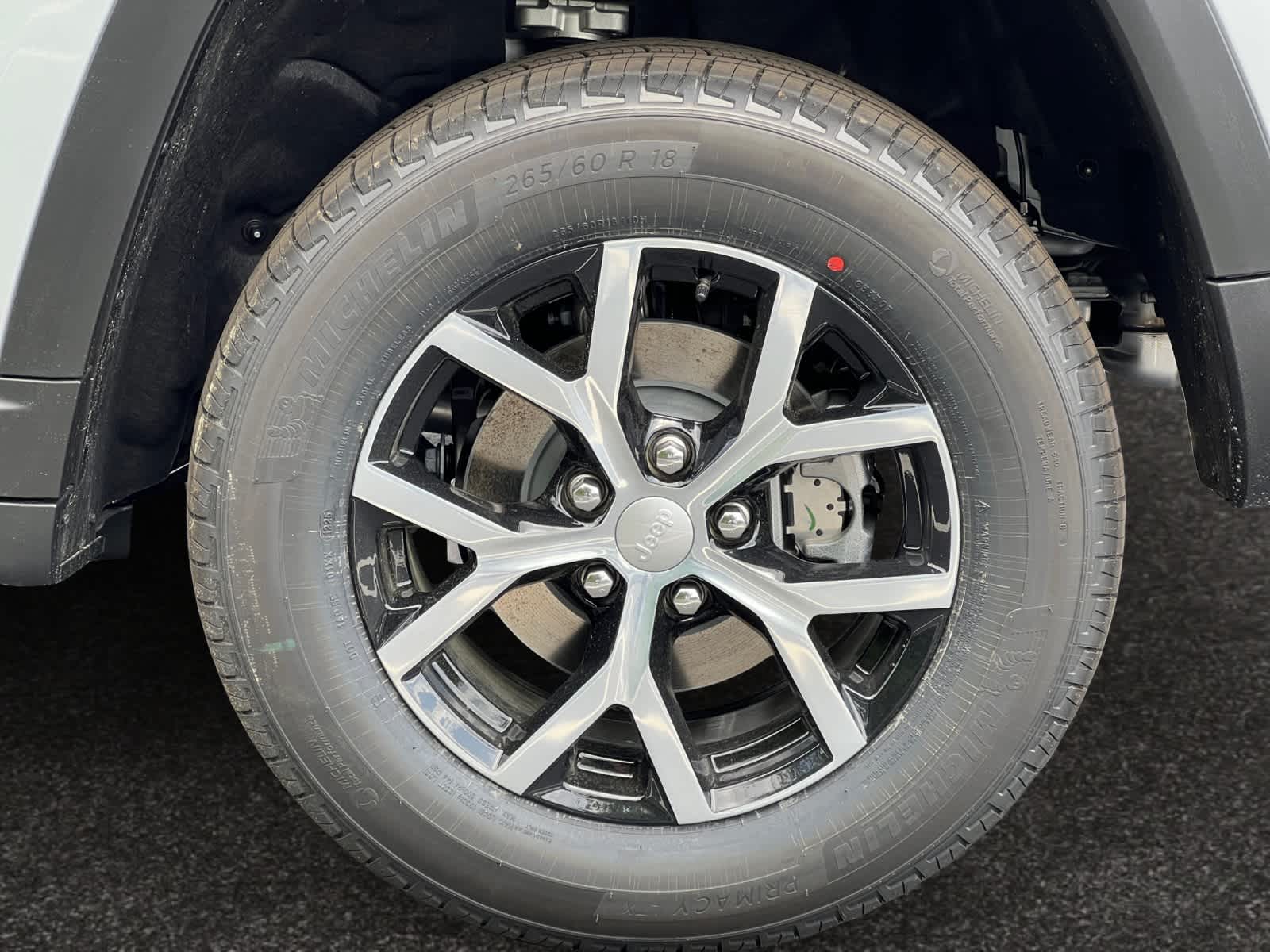 new 2025 Jeep Grand Cherokee car, priced at $48,010
