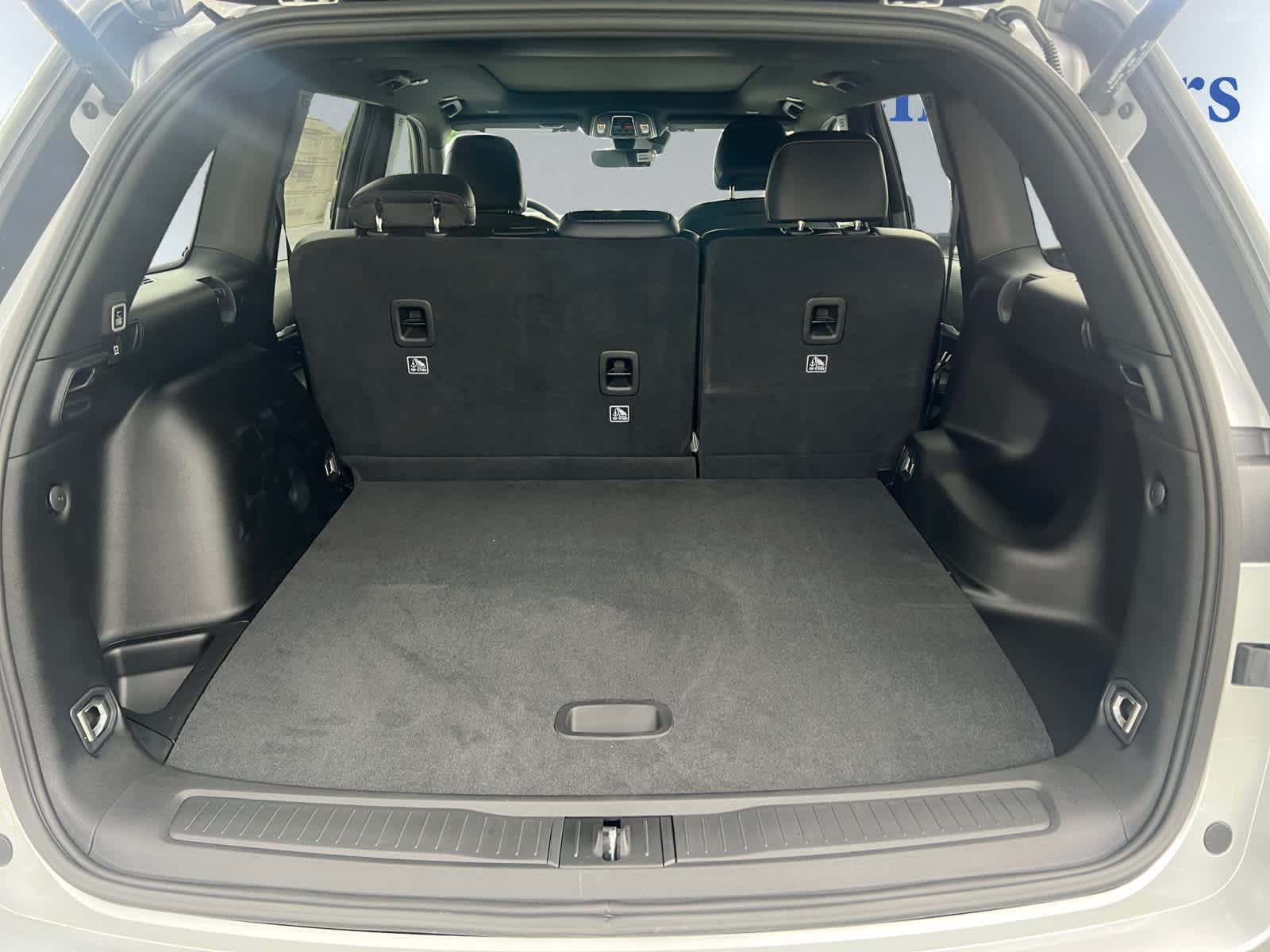 new 2025 Jeep Grand Cherokee car, priced at $48,010