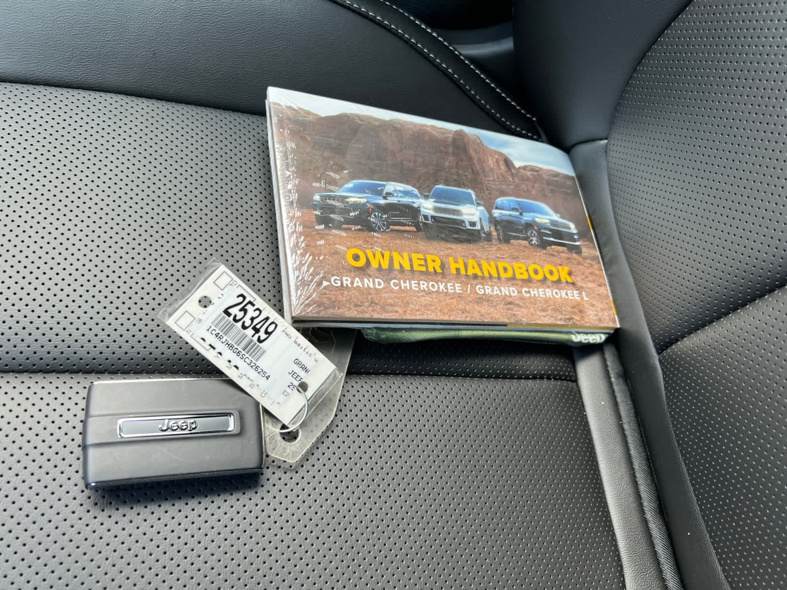 new 2025 Jeep Grand Cherokee car, priced at $50,935