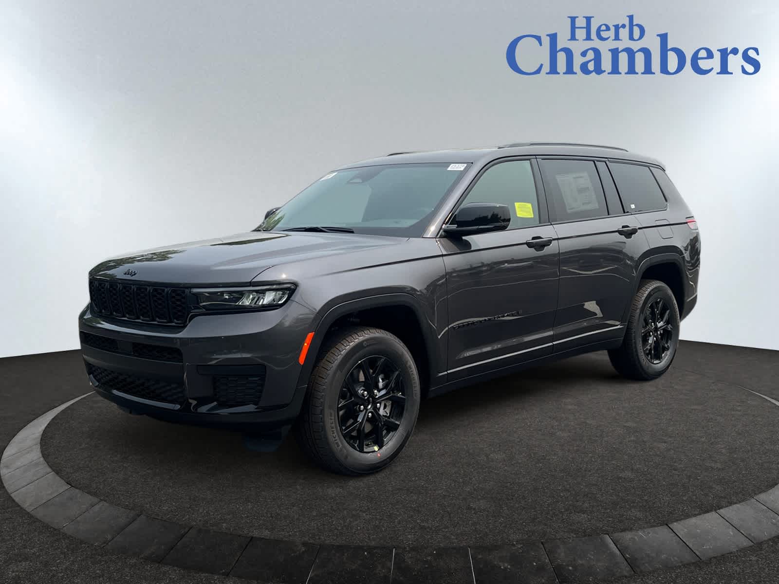 new 2025 Jeep Grand Cherokee car, priced at $49,725