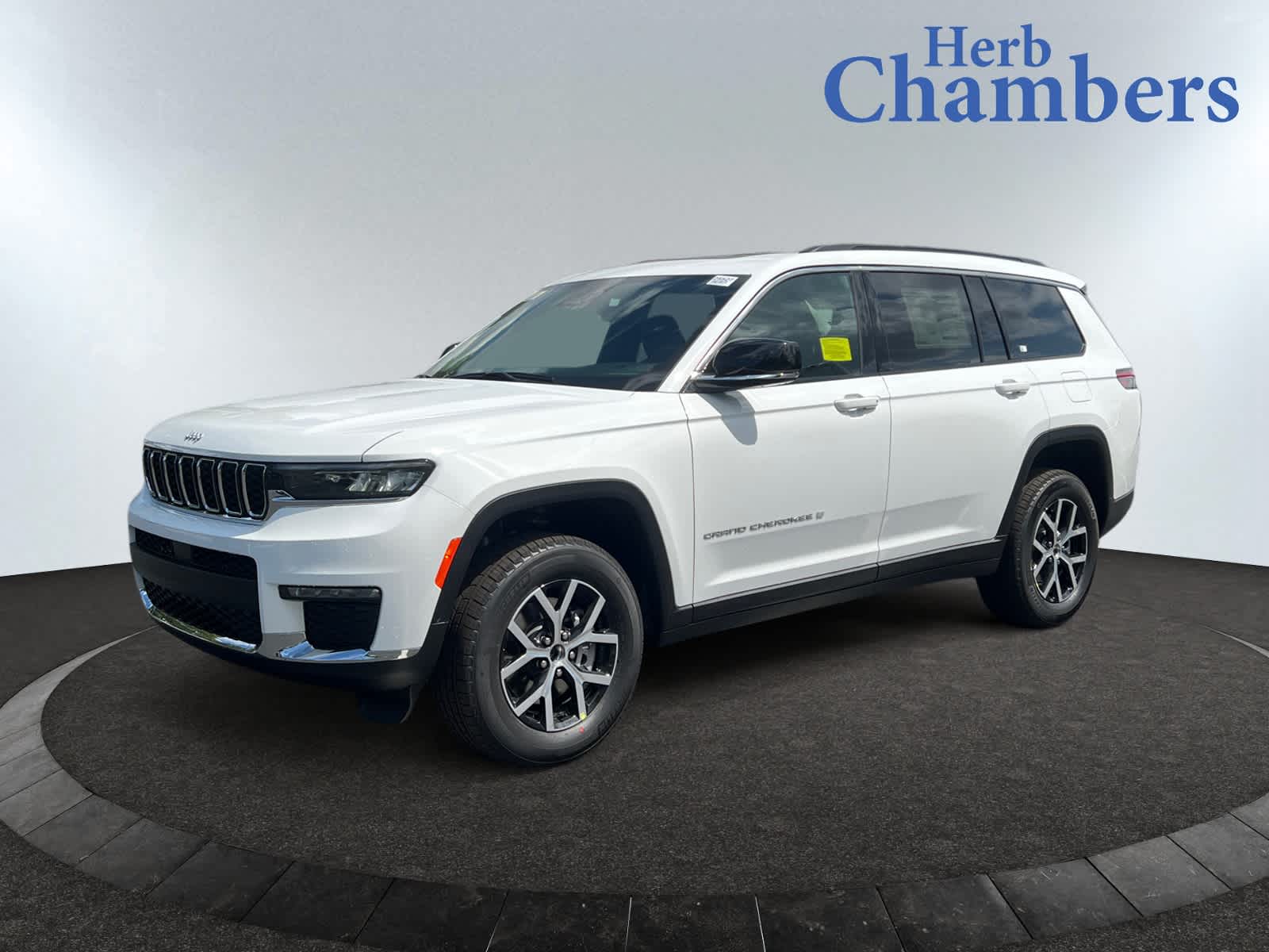 new 2025 Jeep Grand Cherokee car, priced at $50,265