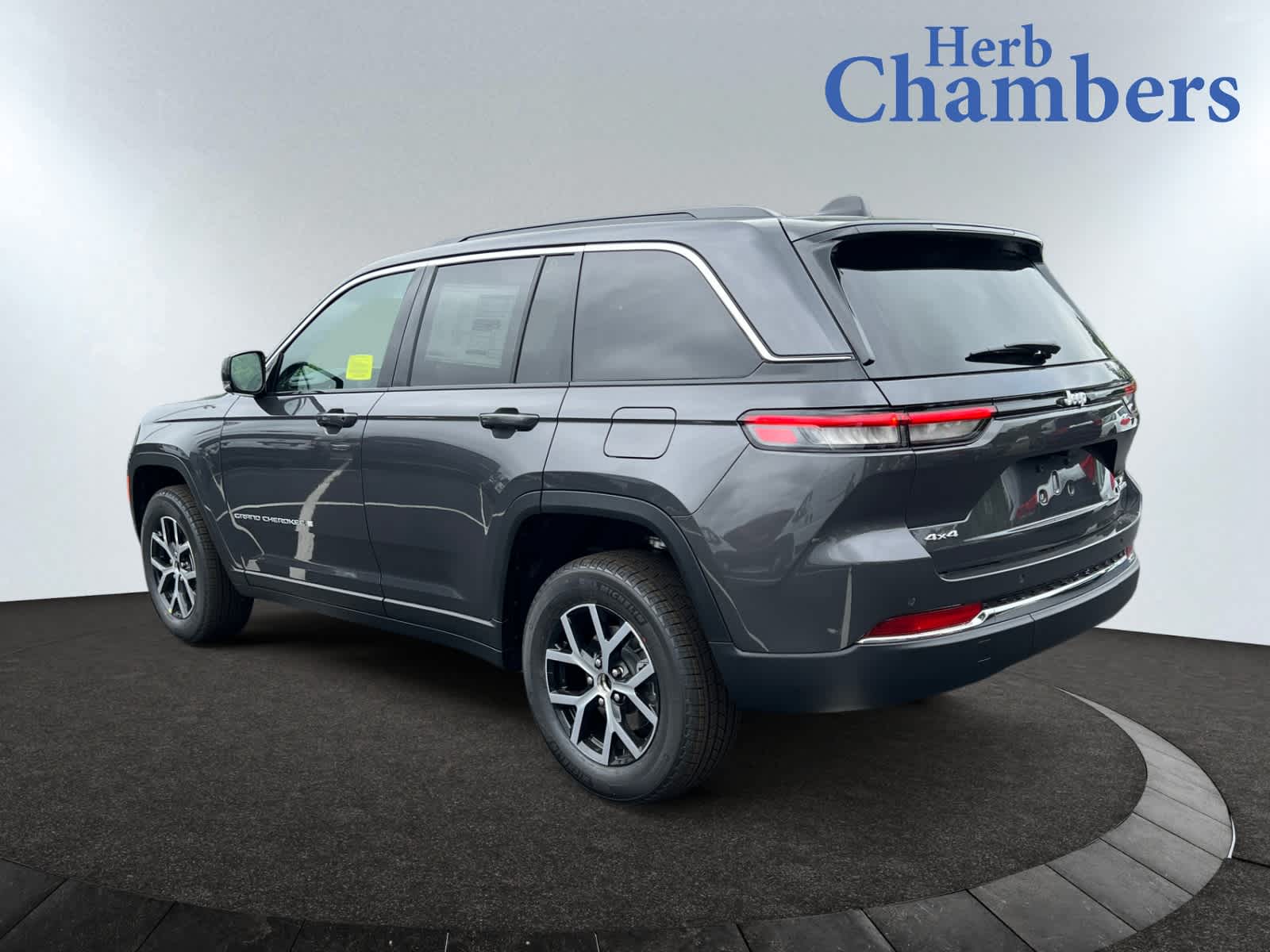 new 2025 Jeep Grand Cherokee car, priced at $49,005