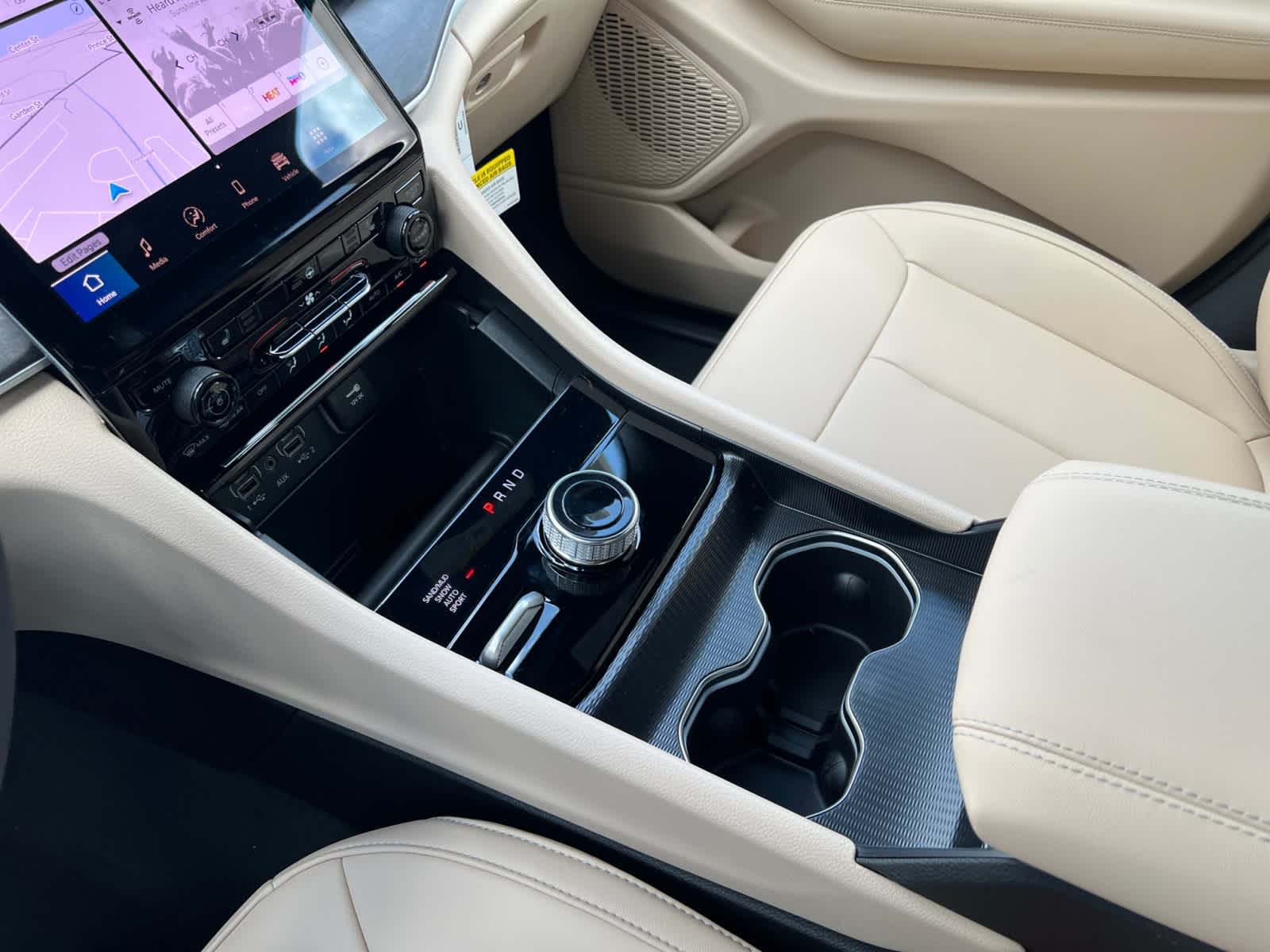 new 2025 Jeep Grand Cherokee car, priced at $49,415