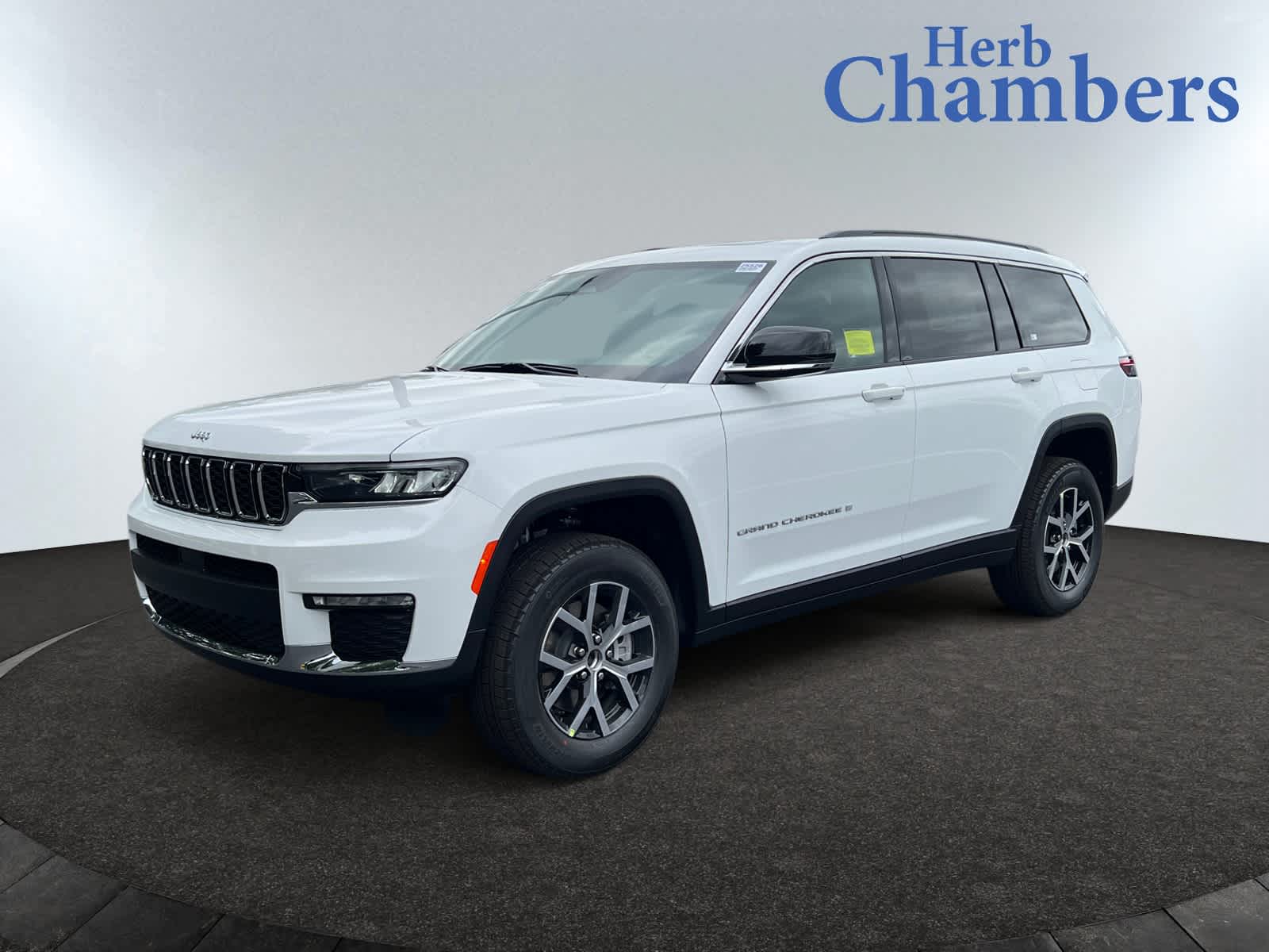 new 2025 Jeep Grand Cherokee car, priced at $49,515