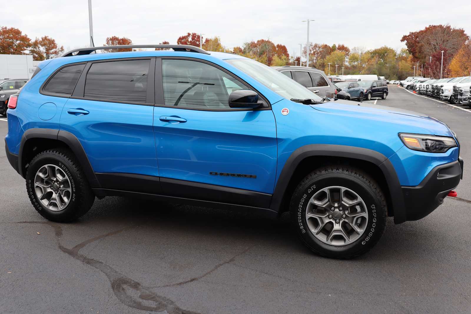 used 2023 Jeep Cherokee car, priced at $32,798