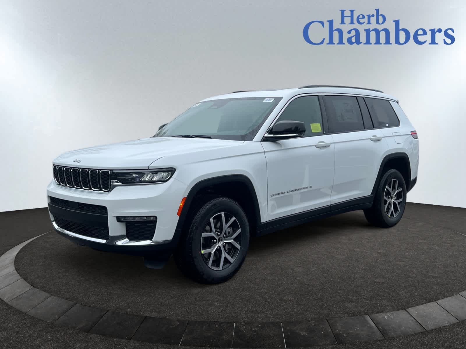 new 2025 Jeep Grand Cherokee car, priced at $49,415