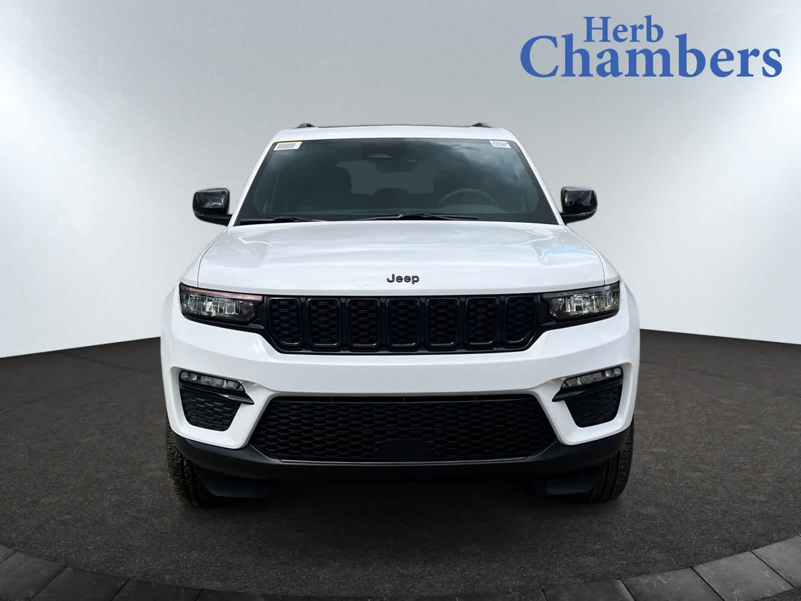 new 2025 Jeep Grand Cherokee car, priced at $52,140