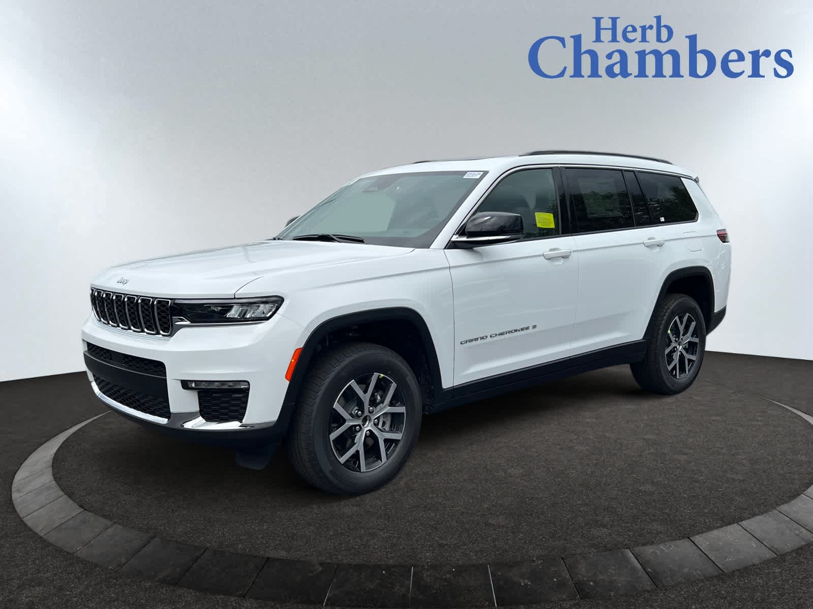 new 2025 Jeep Grand Cherokee car, priced at $49,515