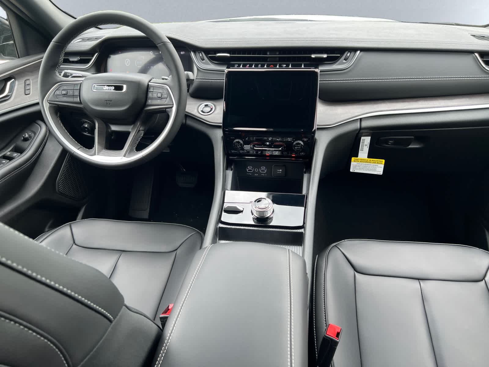 new 2025 Jeep Grand Cherokee car, priced at $49,415