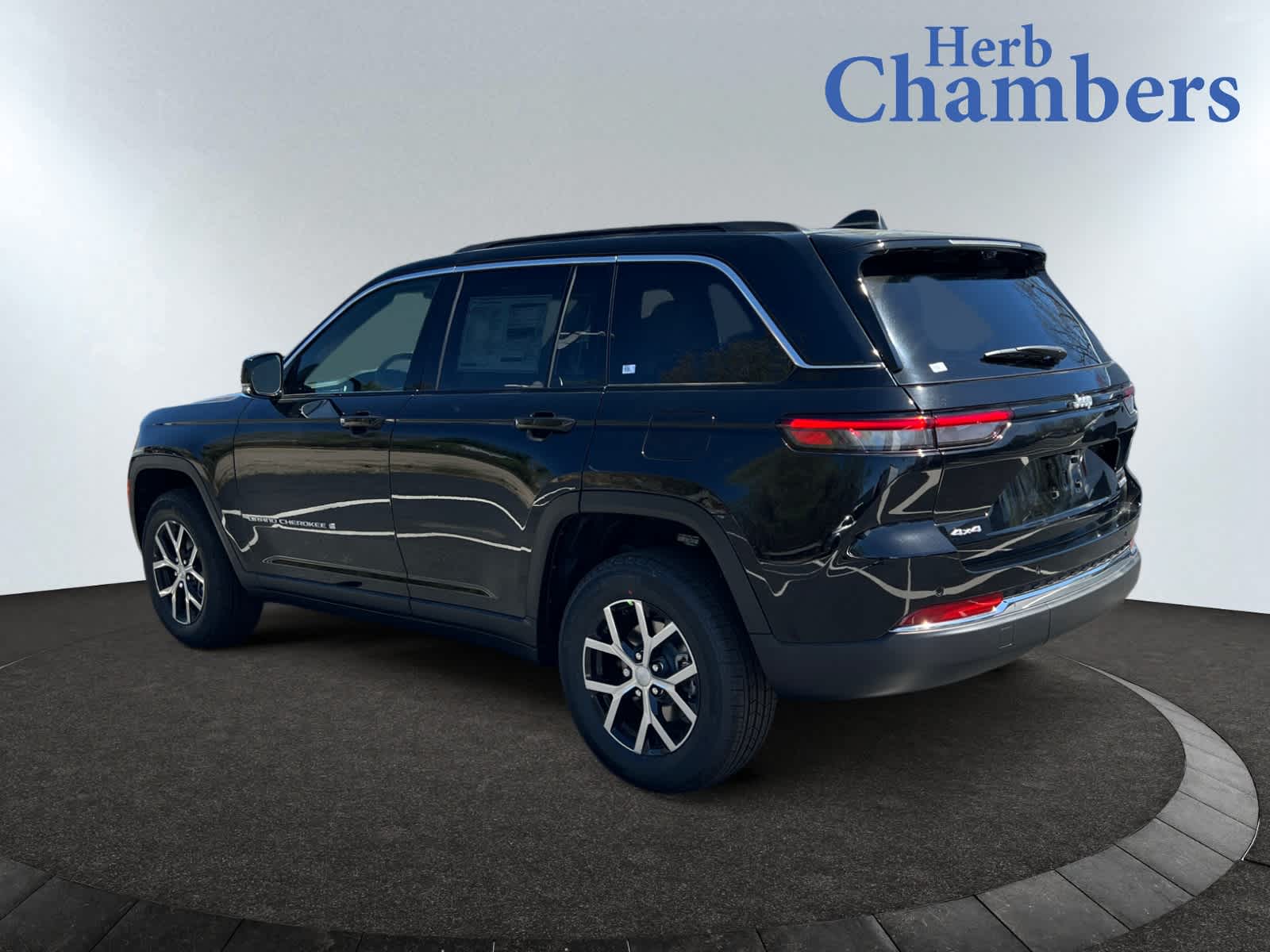 new 2025 Jeep Grand Cherokee car, priced at $52,935