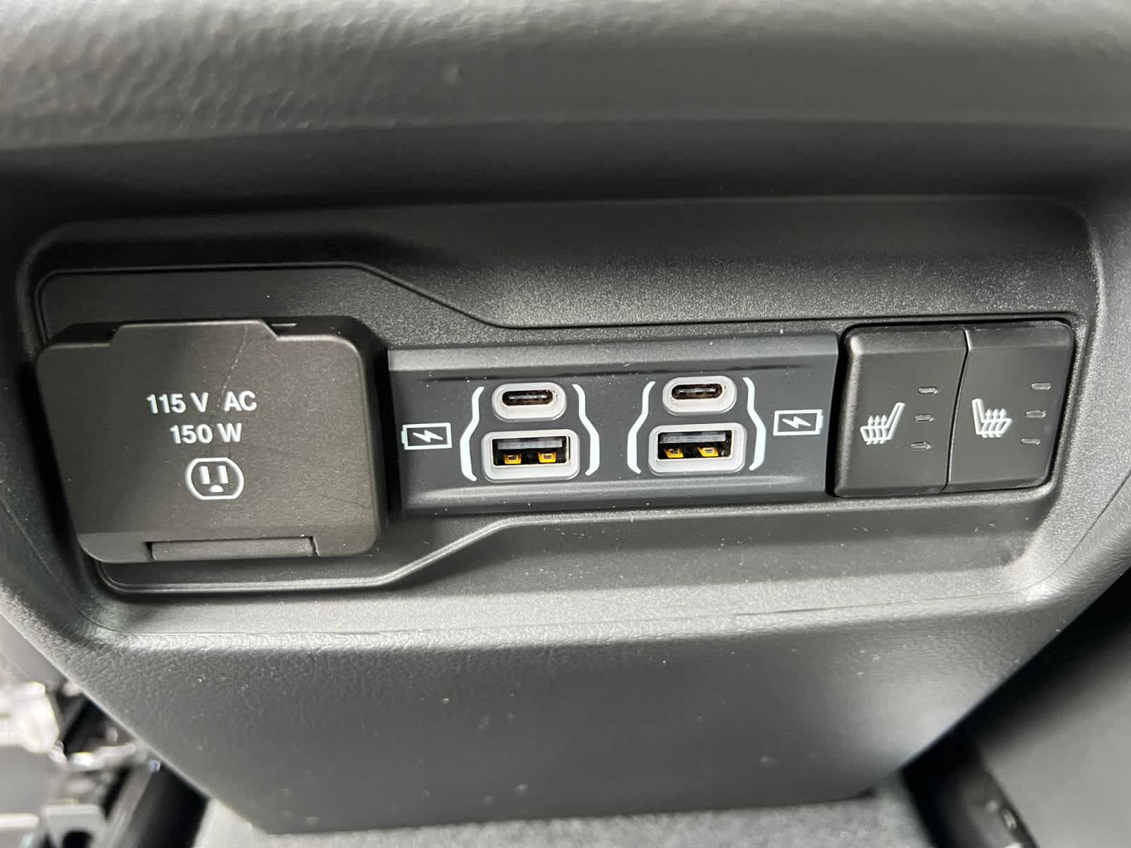 new 2025 Jeep Grand Cherokee car, priced at $48,010