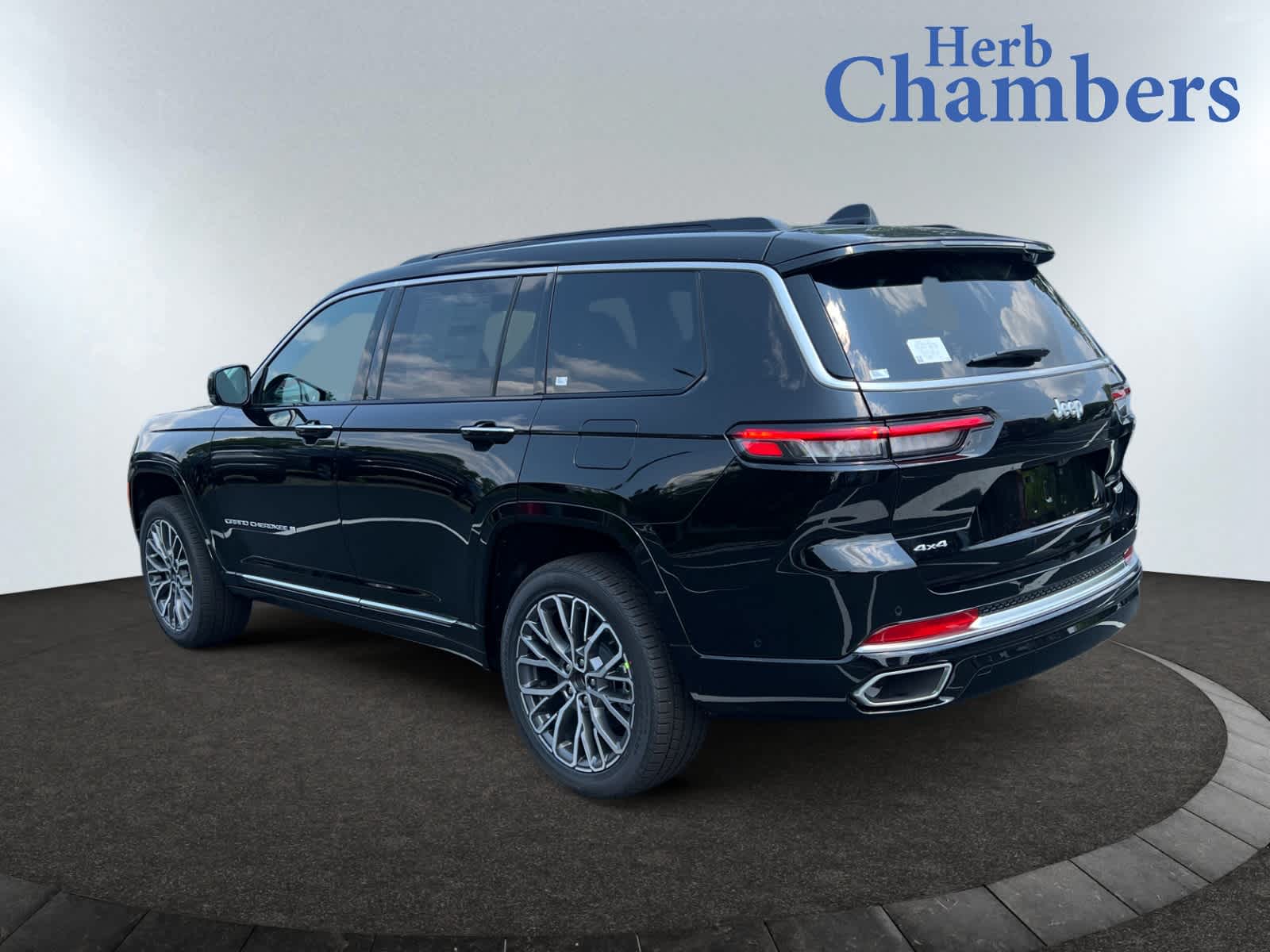 new 2025 Jeep Grand Cherokee car, priced at $66,535